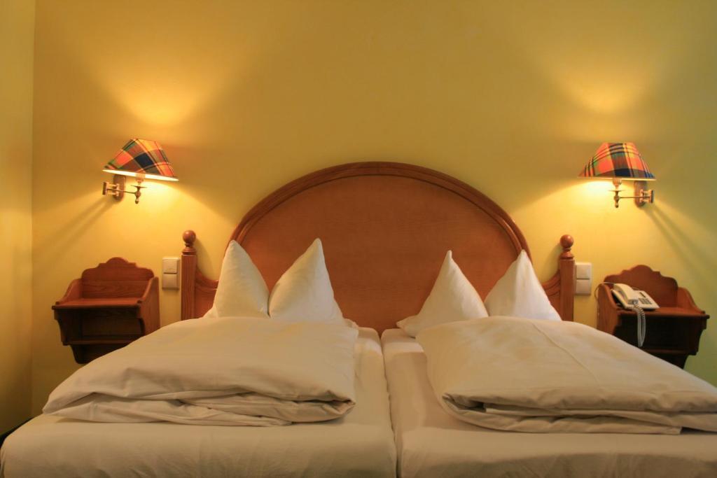 Hotel Wilder Mann Кёнигштайн Номер фото