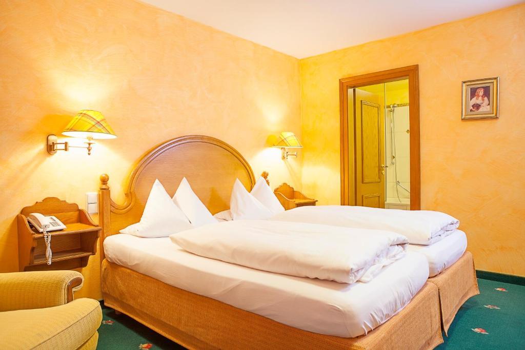 Hotel Wilder Mann Кёнигштайн Номер фото